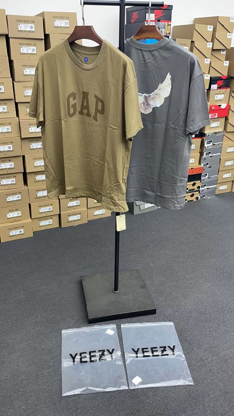 Yeezy Gap Balen Ciaga Tee Tshirt (3) - www.kitistry.com Yeezy Gap Balen Ciaga Tee Tshirt (3) - www.kitistry.com