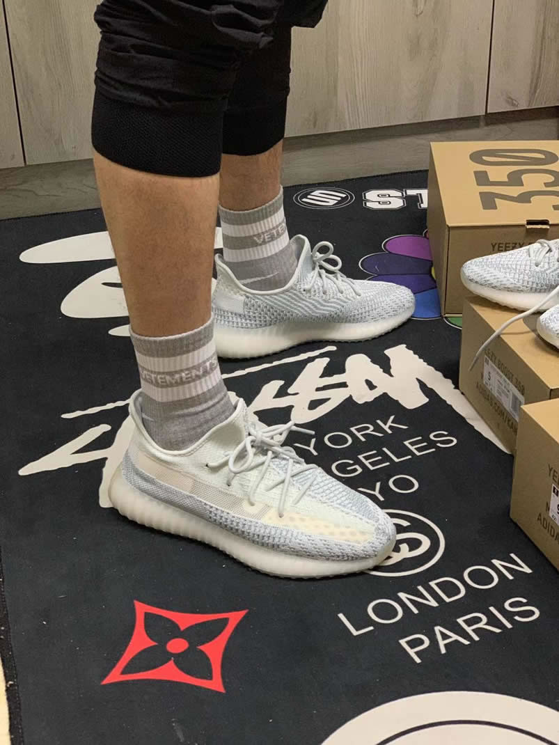 Adidas Yeezy Boost 350 V2 Cloud White Non Reflective Anpkick On Feet Fw3043 (2) - www.kitistry.com Adidas Yeezy Boost 350 V2 Cloud White Non Reflective Anpkick On Feet Fw3043 (2) - www.kitistry.com