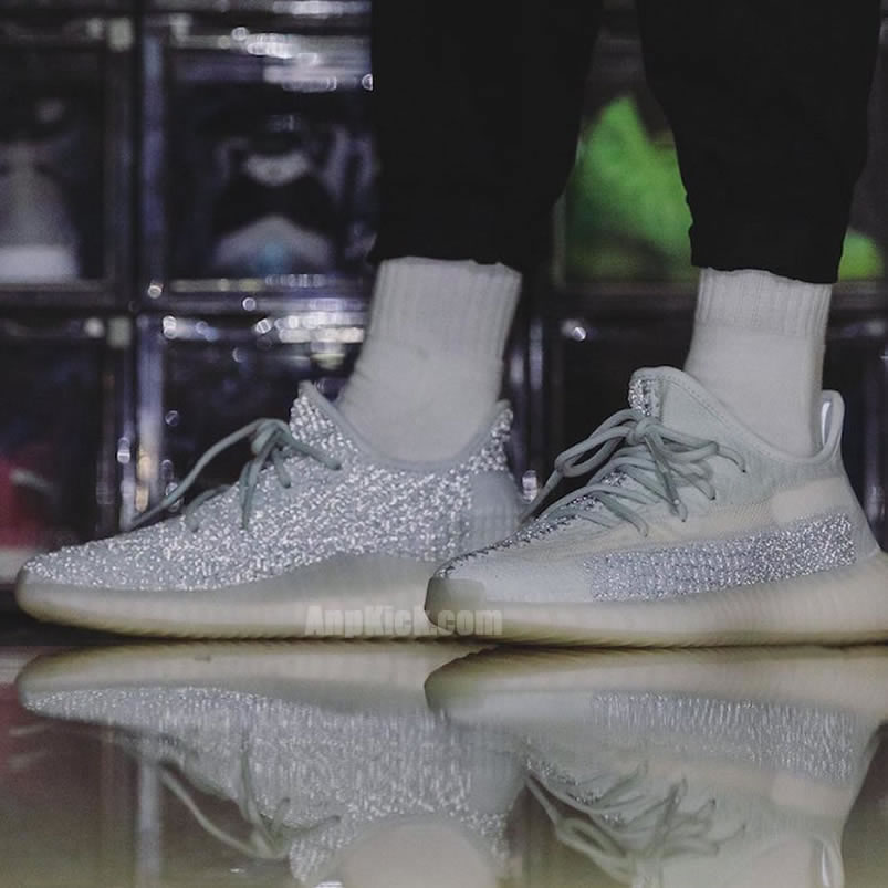 Adidas Yeezy Boost 350 V2 Cloud White On Feet Reflective Release Date Fw5317 (5) - www.kitistry.com Adidas Yeezy Boost 350 V2 Cloud White On Feet Reflective Release Date Fw5317 (5) - www.kitistry.com