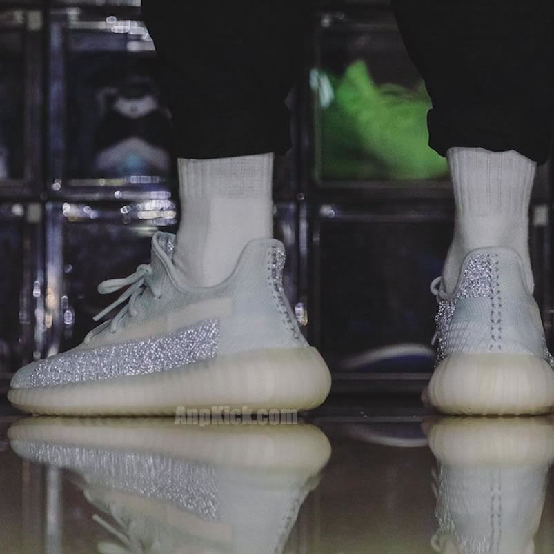 Adidas Yeezy Boost 350 V2 Cloud White On Feet Reflective Release Date Fw5317 (6) - www.kitistry.com Adidas Yeezy Boost 350 V2 Cloud White On Feet Reflective Release Date Fw5317 (6) - www.kitistry.com