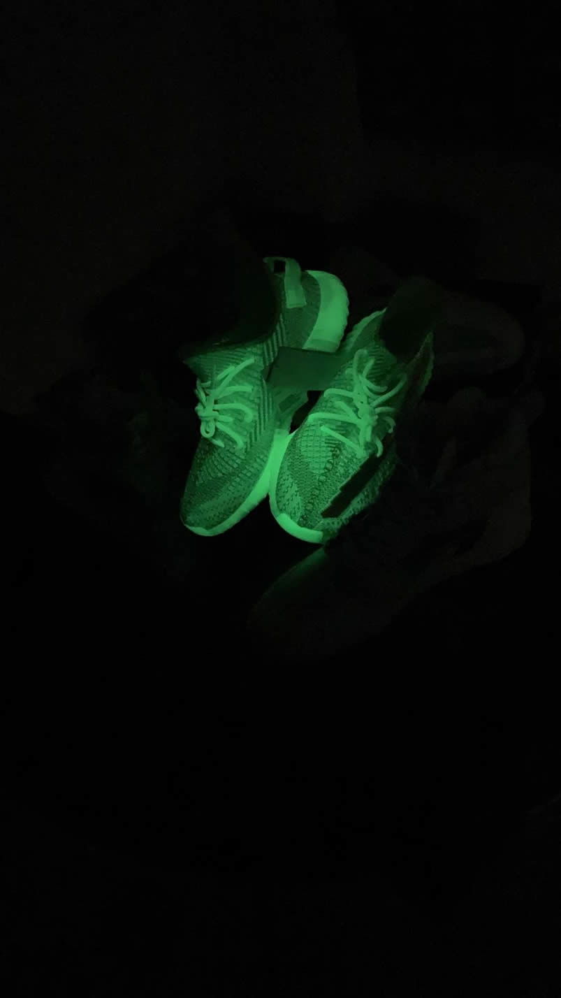 Adidas Yeezy Boost 350 V2 Gitd Glow In The Dark Spring 2019 (12) - www.kitistry.com Adidas Yeezy Boost 350 V2 Gitd Glow In The Dark Spring 2019 (12) - www.kitistry.com