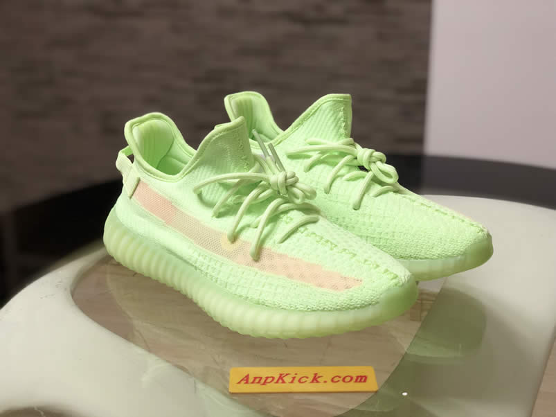 Adidas Yeezy Boost 350 V2 Gitd Glow In The Dark Spring 2019 (7) - www.kitistry.com Adidas Yeezy Boost 350 V2 Gitd Glow In The Dark Spring 2019 (7) - www.kitistry.com