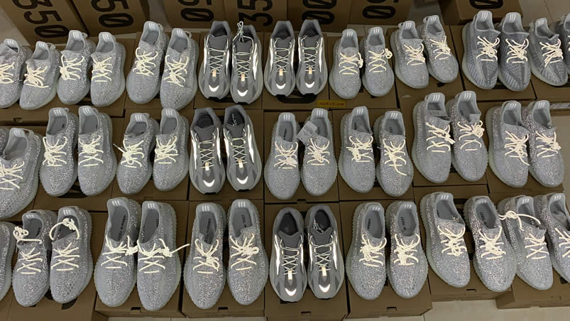 Adidas Yeezy Boost 350 V2 Static Reflective 3m And Yeezy 700 Static Anpkick (3) - www.kitistry.com Adidas Yeezy Boost 350 V2 Static Reflective 3m And Yeezy 700 Static Anpkick (3) - www.kitistry.com