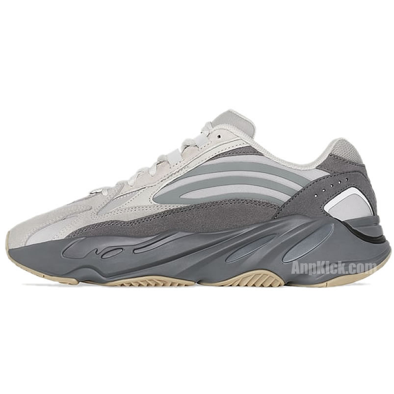 Adidas Yeezy Boost 700 V2 Tephra On Feet Outfit Style Fu7914 (1) - www.kitistry.com Adidas Yeezy Boost 700 V2 Tephra On Feet Outfit Style Fu7914 (1) - www.kitistry.com