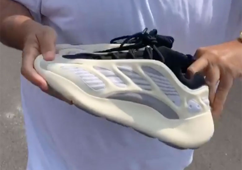 Adidas Yeezy Boost 700 V3 Azael On Hand Release Date Fw4980 (3) - www.kitistry.com Adidas Yeezy Boost 700 V3 Azael On Hand Release Date Fw4980 (3) - www.kitistry.com