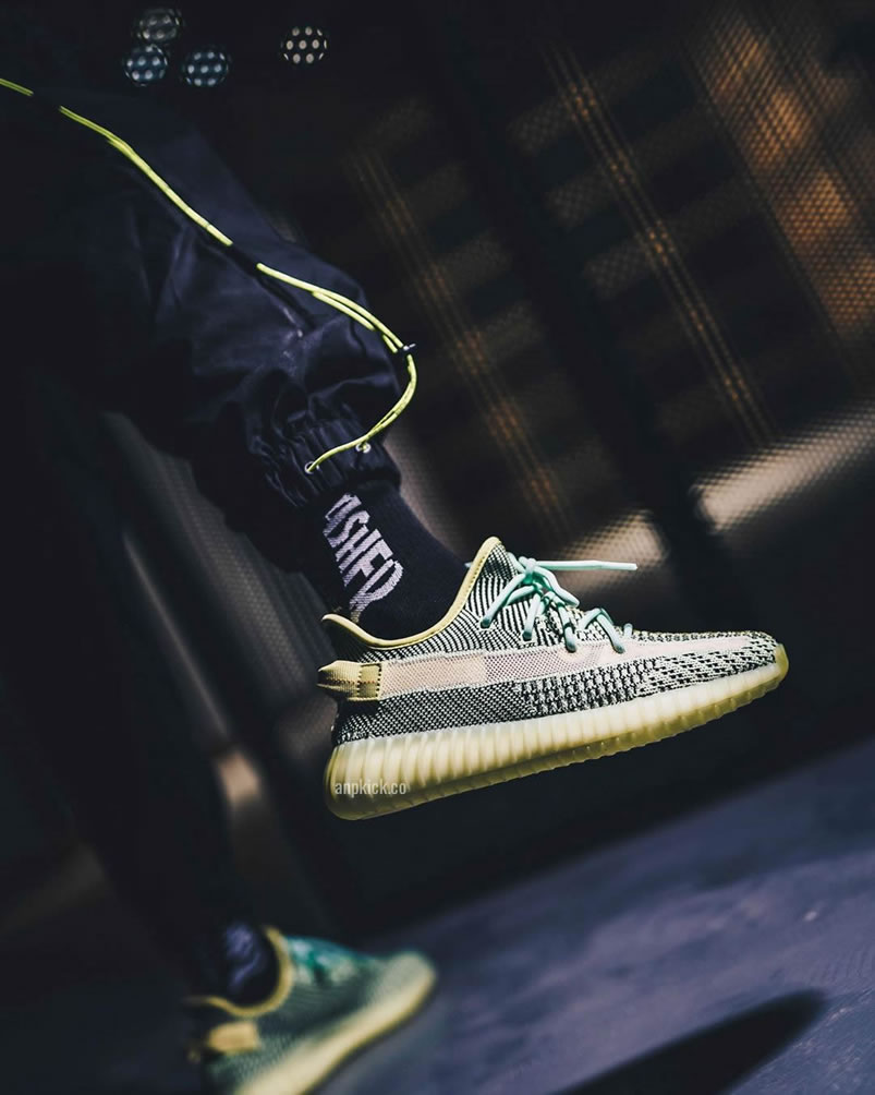 Adidas Yeezy Boost 350 V2 Yeezreel Non Reflective On Feet Release Date Fw5191 (6) - www.kitistry.com Adidas Yeezy Boost 350 V2 Yeezreel Non Reflective On Feet Release Date Fw5191 (6) - www.kitistry.com