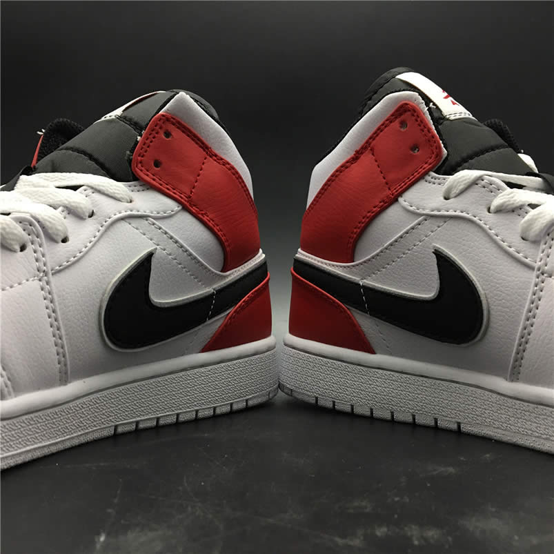 Air Jordan 1 Mid Gives The Bulls Aj1 White Red 554724 116 (5) - www.kitistry.com Air Jordan 1 Mid Gives The Bulls Aj1 White Red 554724 116 (5) - www.kitistry.com