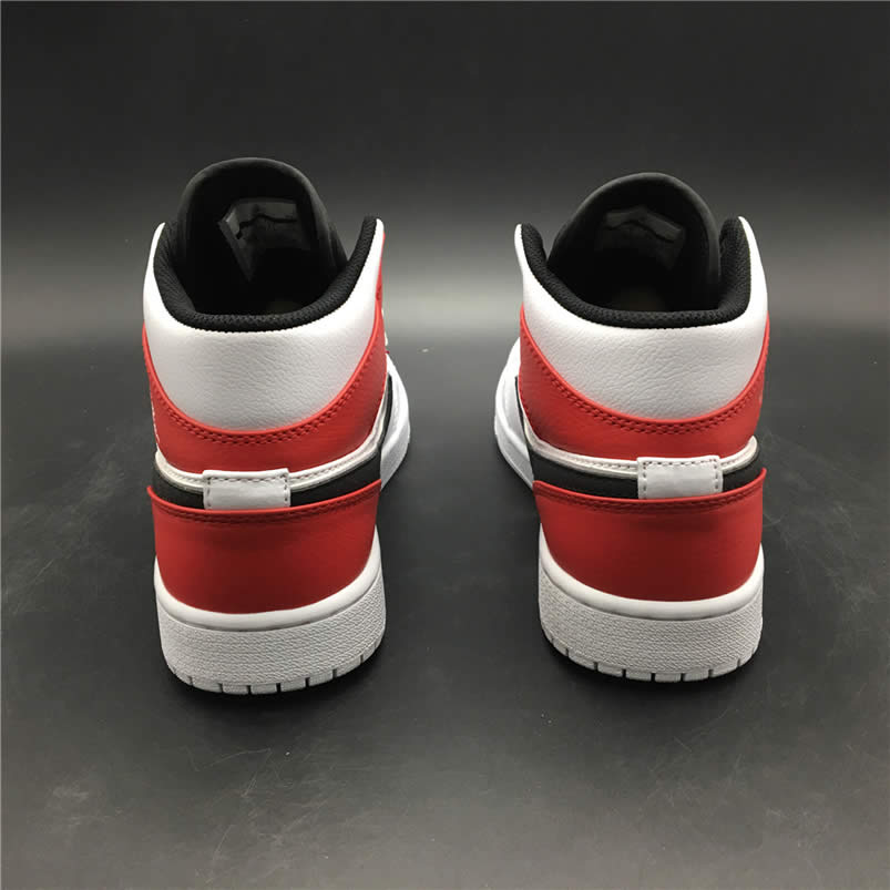 Air Jordan 1 Mid Gives The Bulls Aj1 White Red 554724 116 (8) - www.kitistry.com Air Jordan 1 Mid Gives The Bulls Aj1 White Red 554724 116 (8) - www.kitistry.com