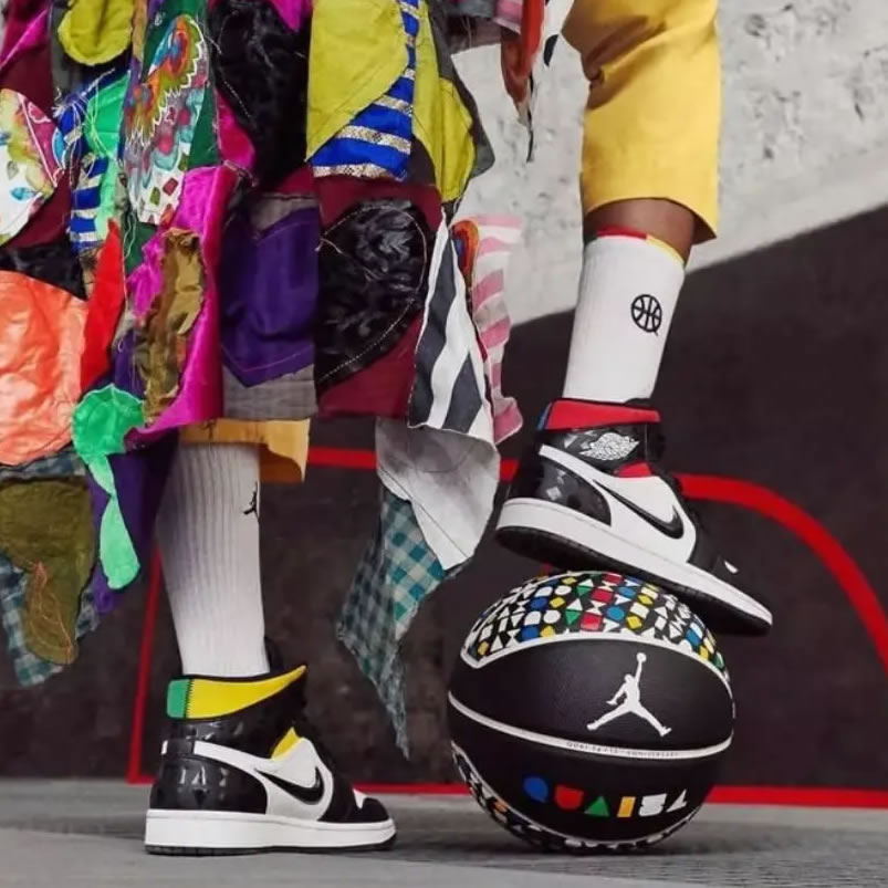 Air Jordan 1 Mid Quai 54 2019 Aj1 On Feet Womens Where To Buy Cj9219 001 (1) - www.kitistry.com Air Jordan 1 Mid Quai 54 2019 Aj1 On Feet Womens Where To Buy Cj9219 001 (1) - www.kitistry.com