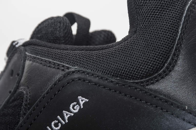 Balenciaga Triple S Sneakers Black Red Shoes 483513w06e1 1000 (19) - www.kitistry.com