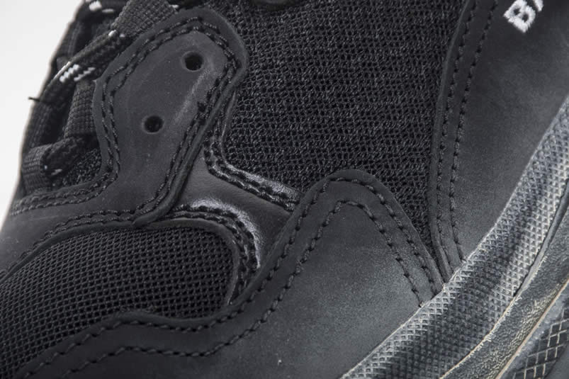 Balenciaga Triple S Sneakers Black Shoes 512176w09o1 1000 (17) - www.kitistry.com