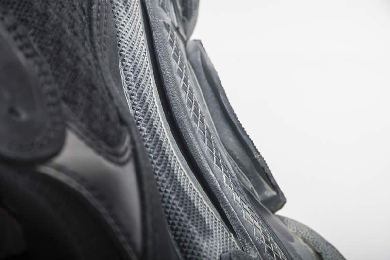 Balenciaga Triple S Sneakers Black Shoes 512176w09o1 1000 (26) - www.kitistry.com