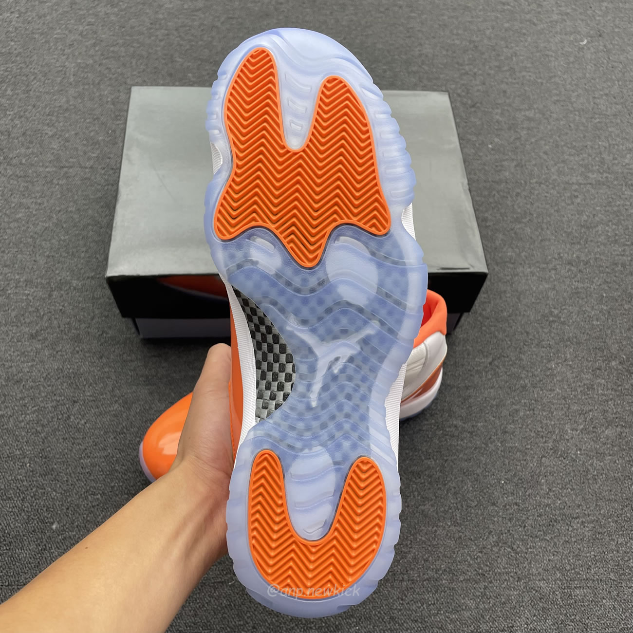 Air Jordan 11 Florida Gators White Orange (7) - www.kitistry.com