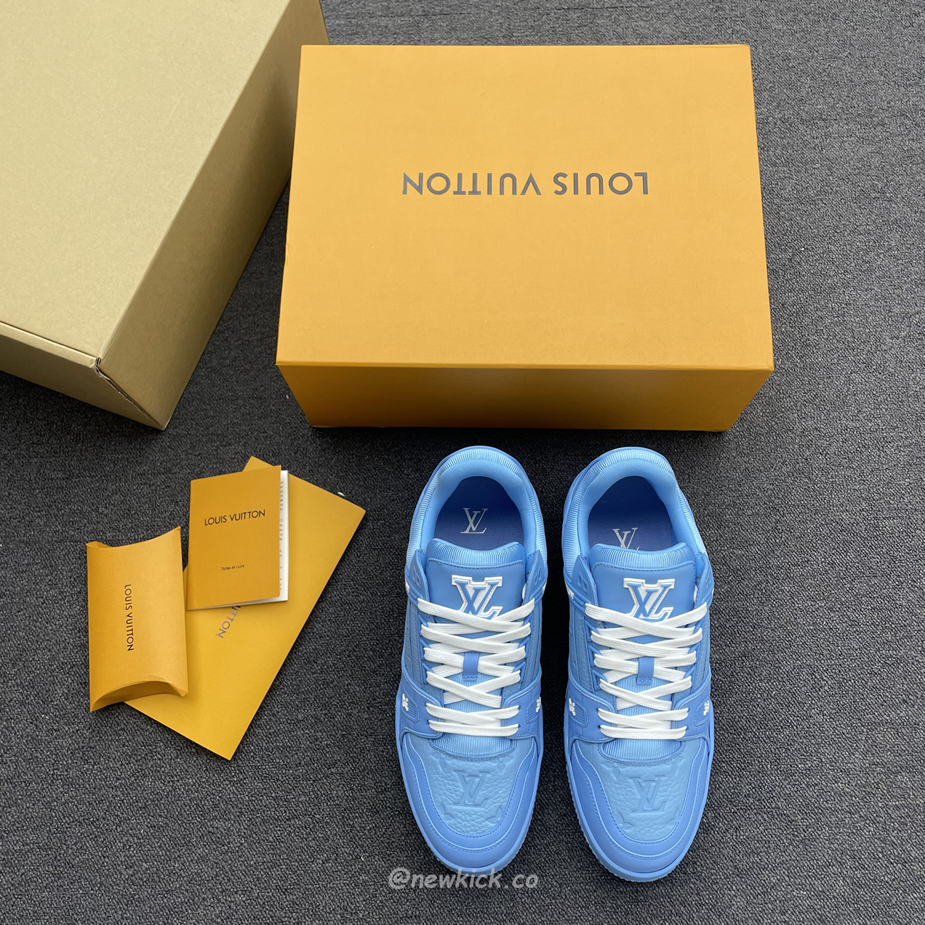 Louis Vuitton Trainer Blue Embossed Monogram (10) - www.kitistry.com