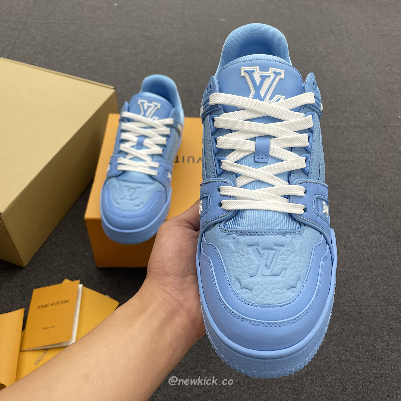 Louis Vuitton Trainer Blue Embossed Monogram (7) - www.kitistry.com
