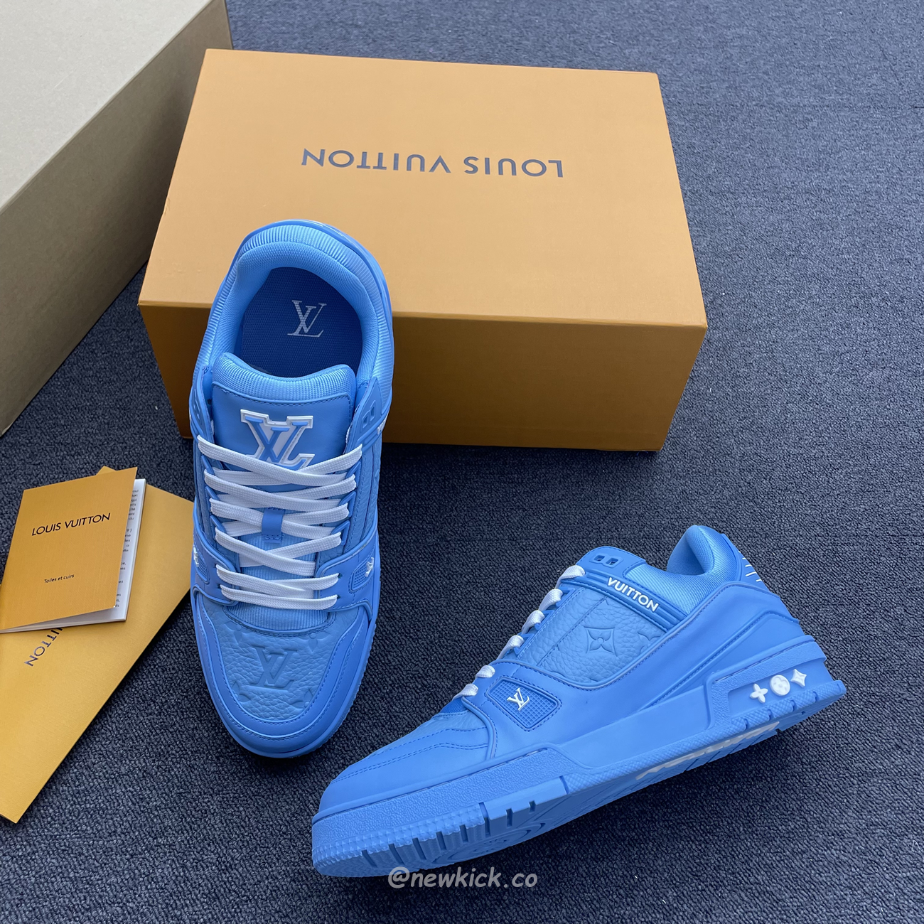 Louis Vuitton Trainer Blue Embossed Monogram (8) - www.kitistry.com