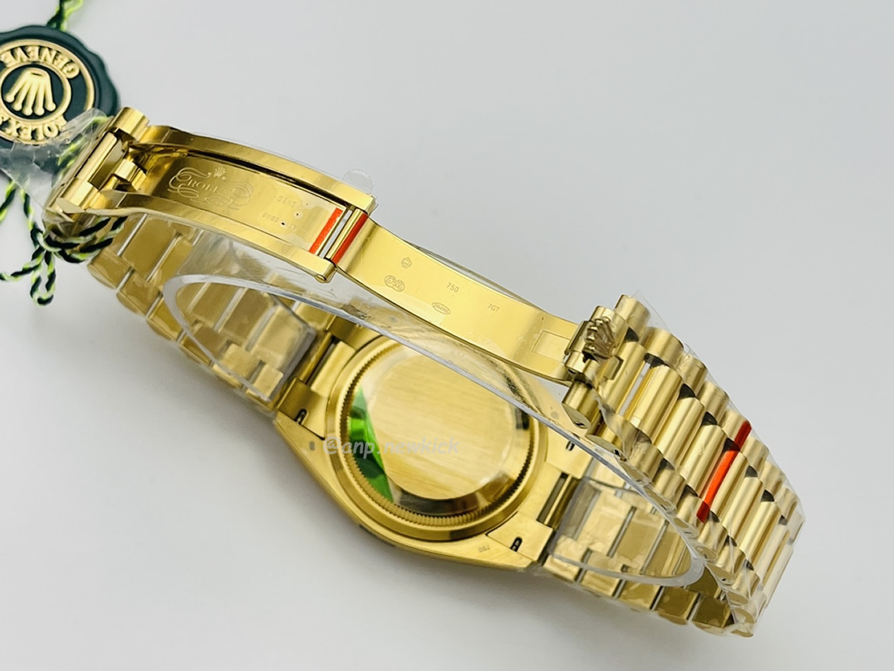 Rolex Day Date Olive Green Cherry Red Dial Bright Blue Bright Black Champagne Colour Olive Green 228239 (105) - www.kitistry.com