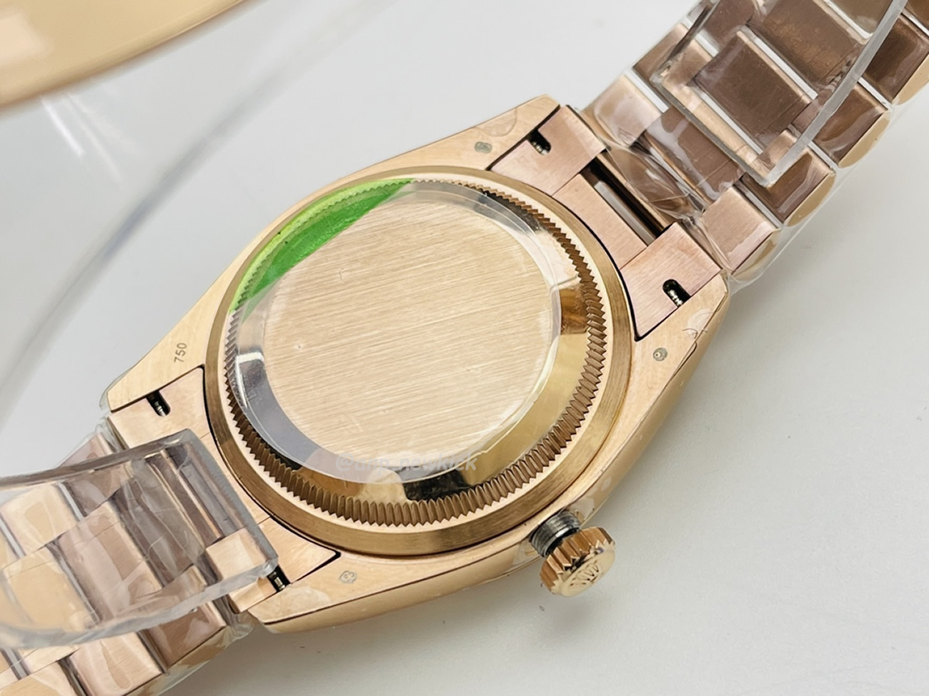 Rolex Day Date Olive Green Cherry Red Dial Bright Blue Bright Black Champagne Colour Olive Green 228239 (106) - www.kitistry.com