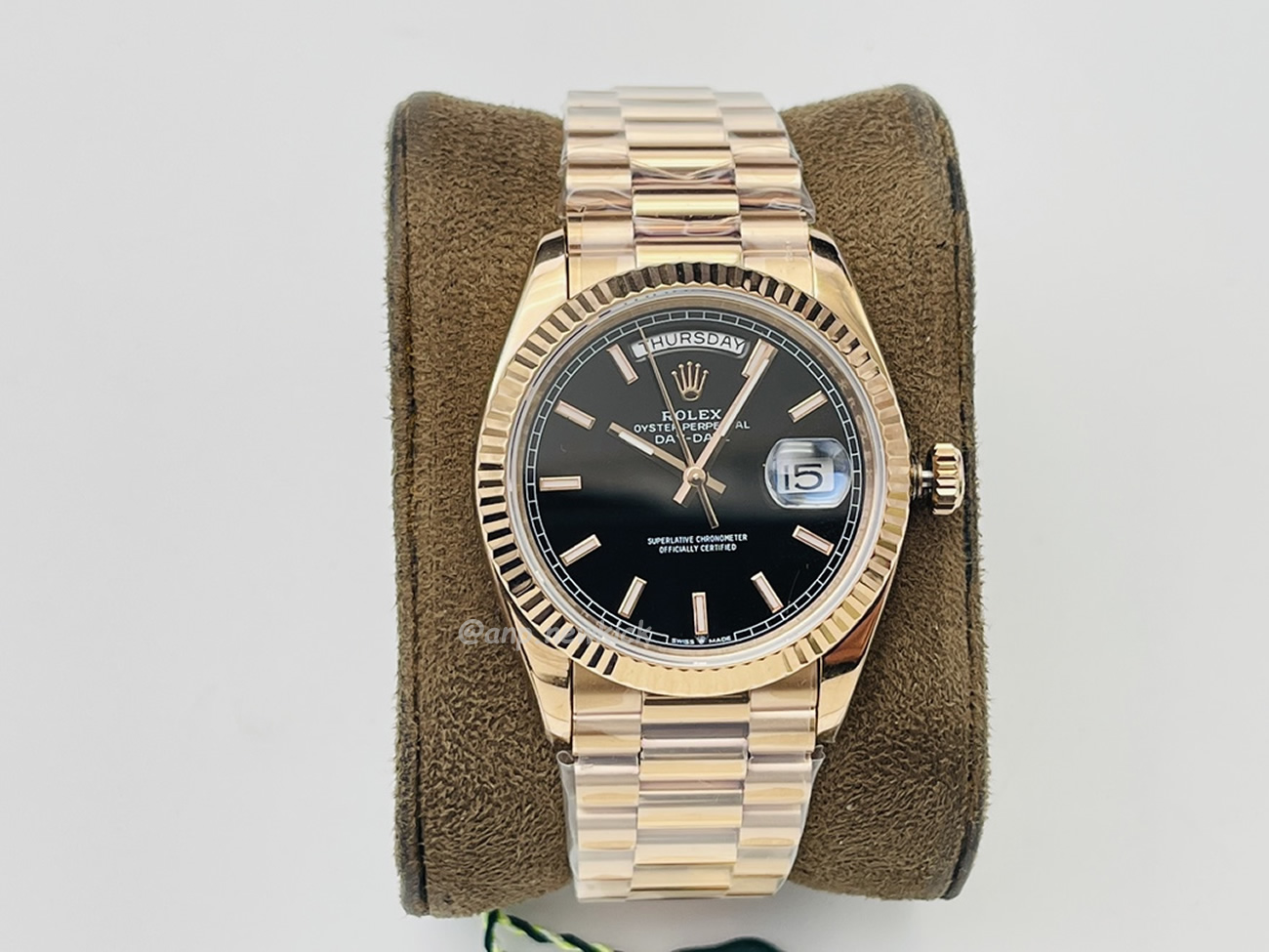 Rolex Day Date Olive Green Cherry Red Dial Bright Blue Bright Black Champagne Colour Olive Green 228239 (111) - www.kitistry.com