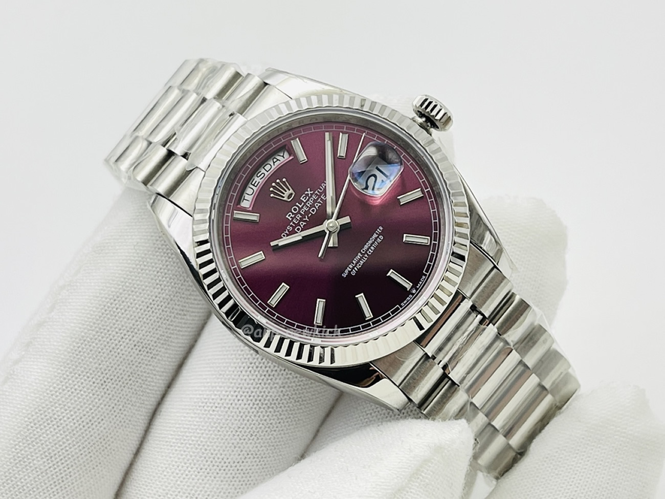 Rolex Day Date Olive Green Cherry Red Dial Bright Blue Bright Black Champagne Colour Olive Green 228239 (19) - www.kitistry.com