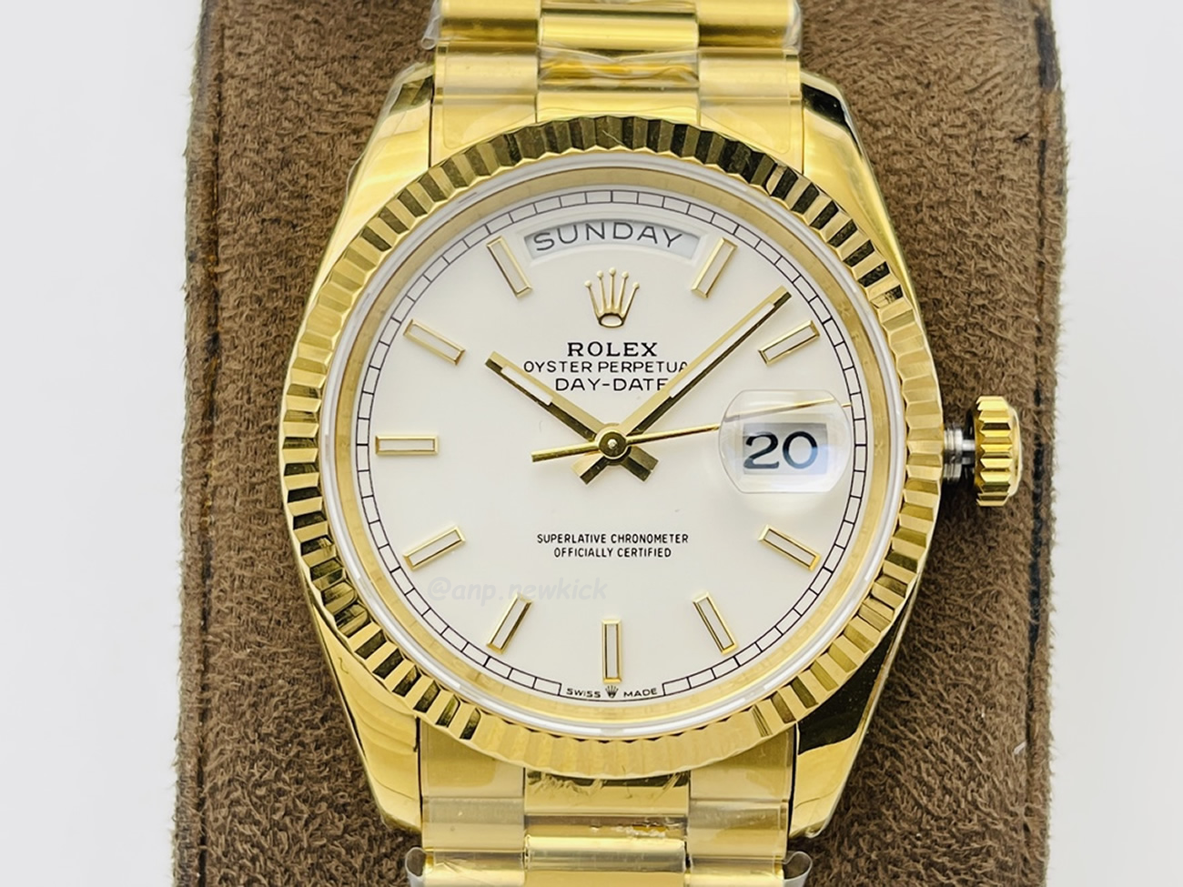 Rolex Day Date Olive Green Cherry Red Dial Bright Blue Bright Black Champagne Colour Olive Green 228239 (83) - www.kitistry.com