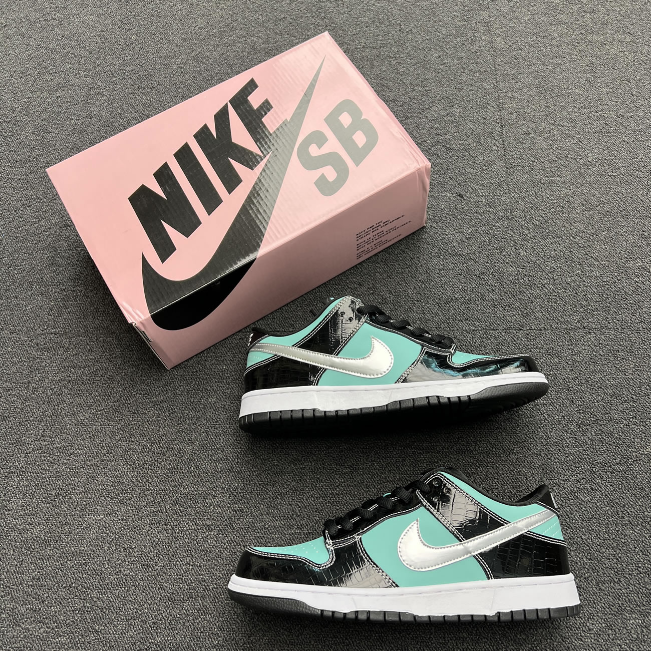 Nike Sb Dunk Low Diamond Supply Co. Aqua Blue 304292 402 (7) - www.kitistry.com