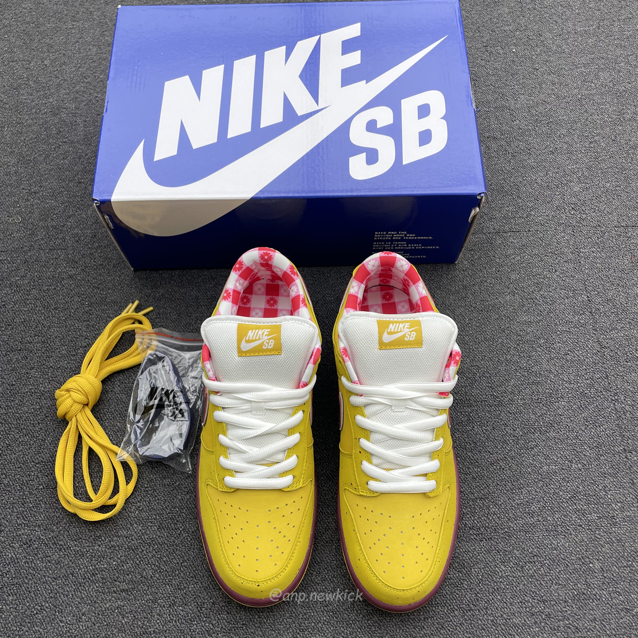 Nike Sb Dunk Low Yellow Lobster 313170 137566 (3) - www.kitistry.com Nike Sb Dunk Low Yellow Lobster 313170 137566 (3) - www.kitistry.com