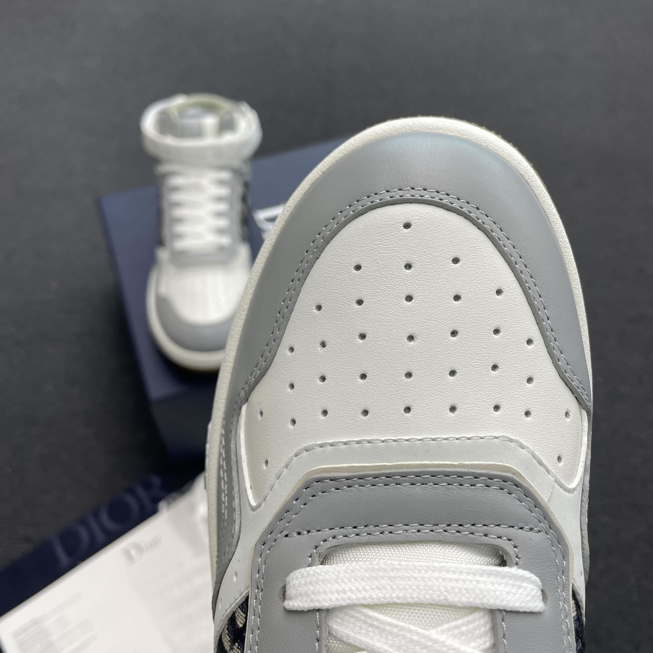 Dior B27 High Gray White 3sh132zir H165 (2) - www.kitistry.com