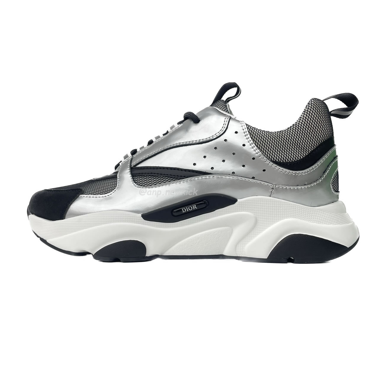 Dior B22 Silvery (1) - www.kitistry.com Dior B22 Silvery (1) - www.kitistry.com