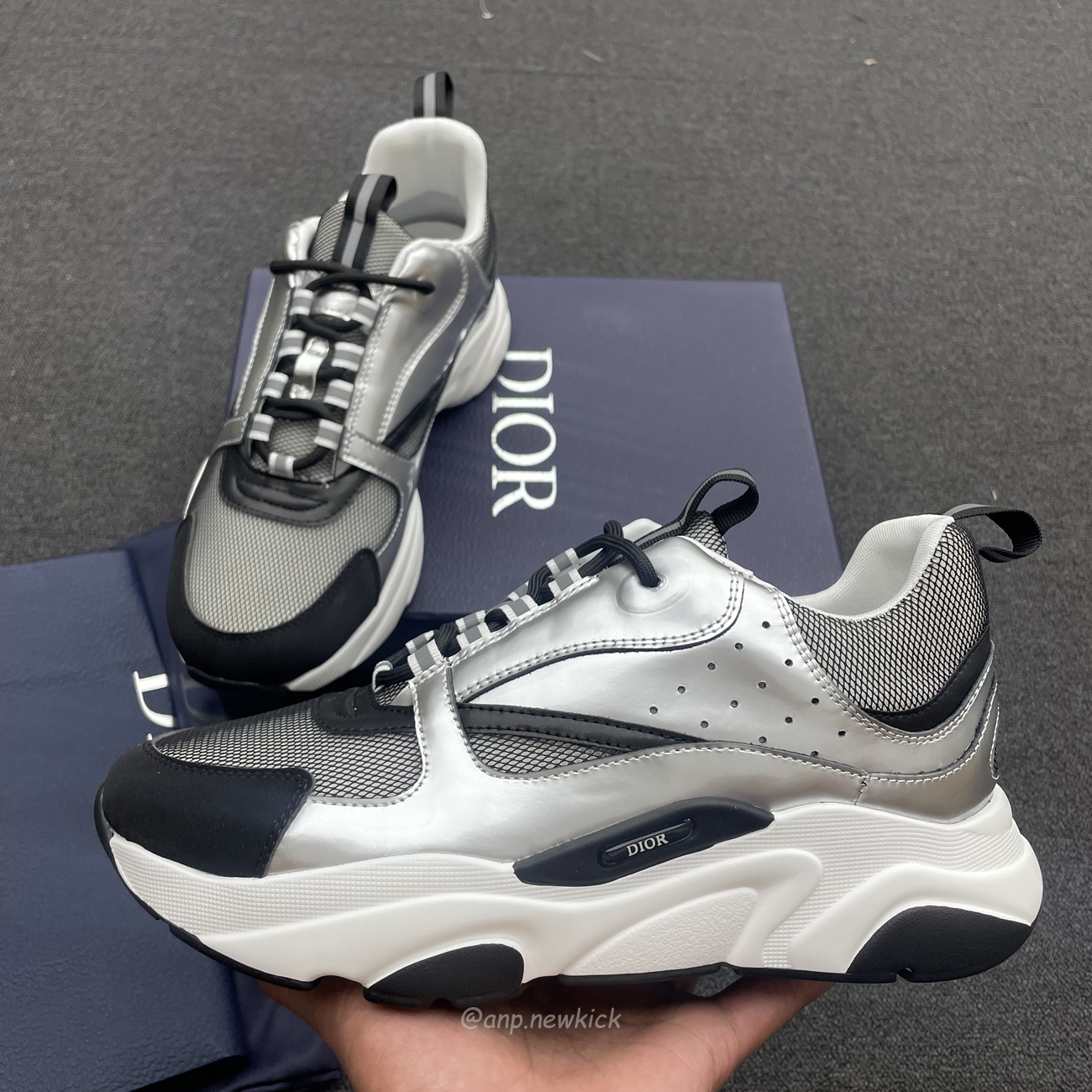 Dior B22 Silvery (3) - www.kitistry.com Dior B22 Silvery (3) - www.kitistry.com