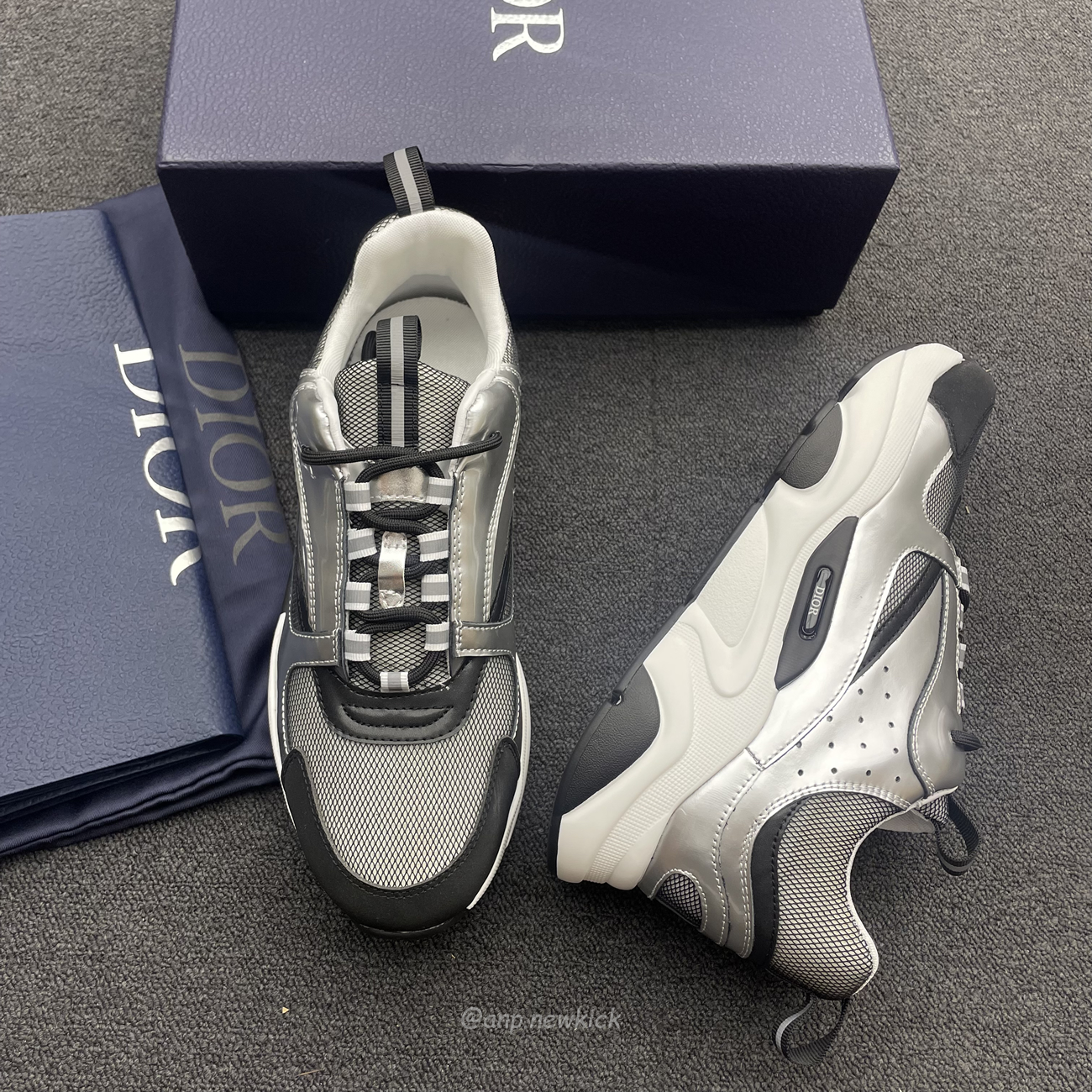 Dior B22 Silvery (5) - www.kitistry.com Dior B22 Silvery (5) - www.kitistry.com