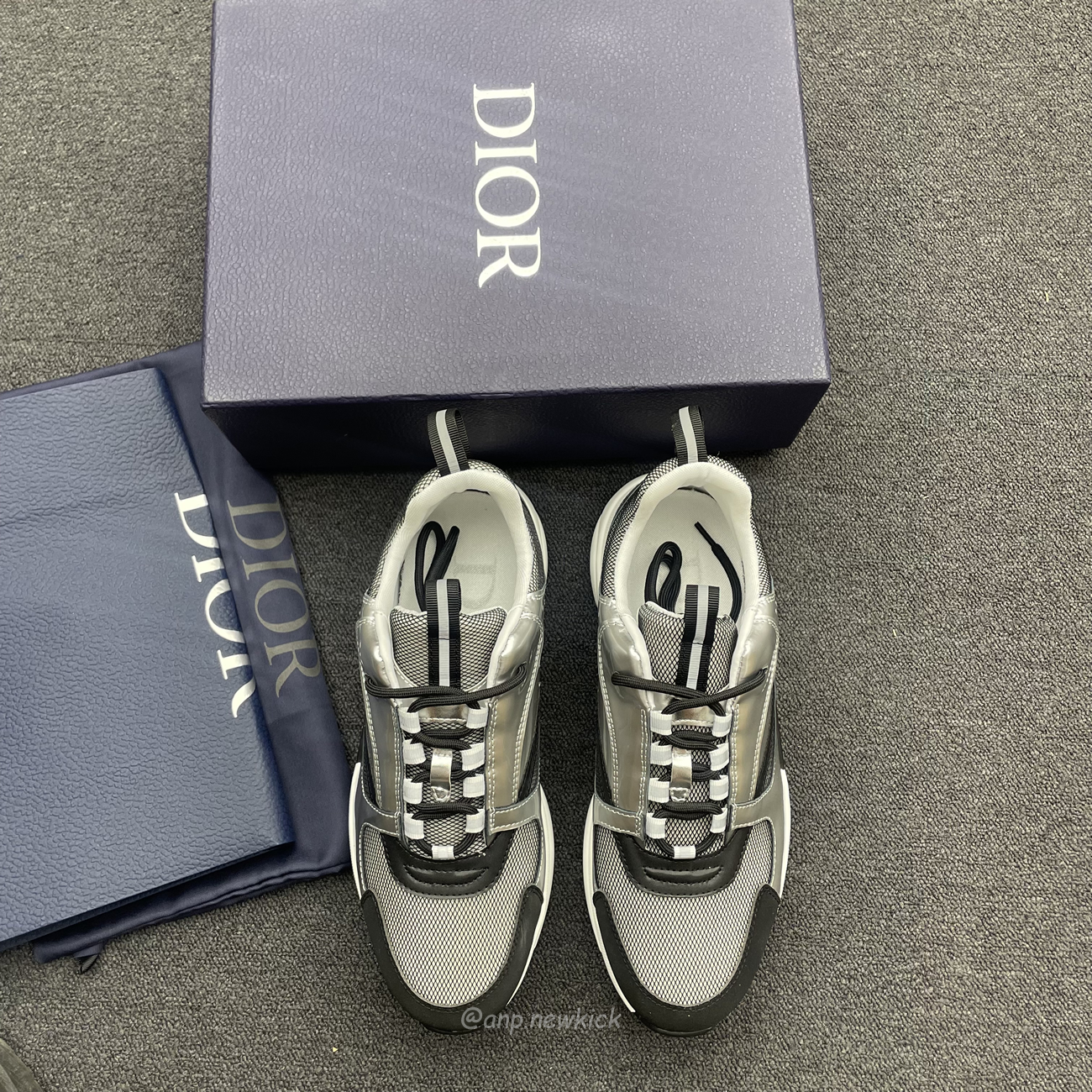 Dior B22 Silvery (6) - www.kitistry.com Dior B22 Silvery (6) - www.kitistry.com