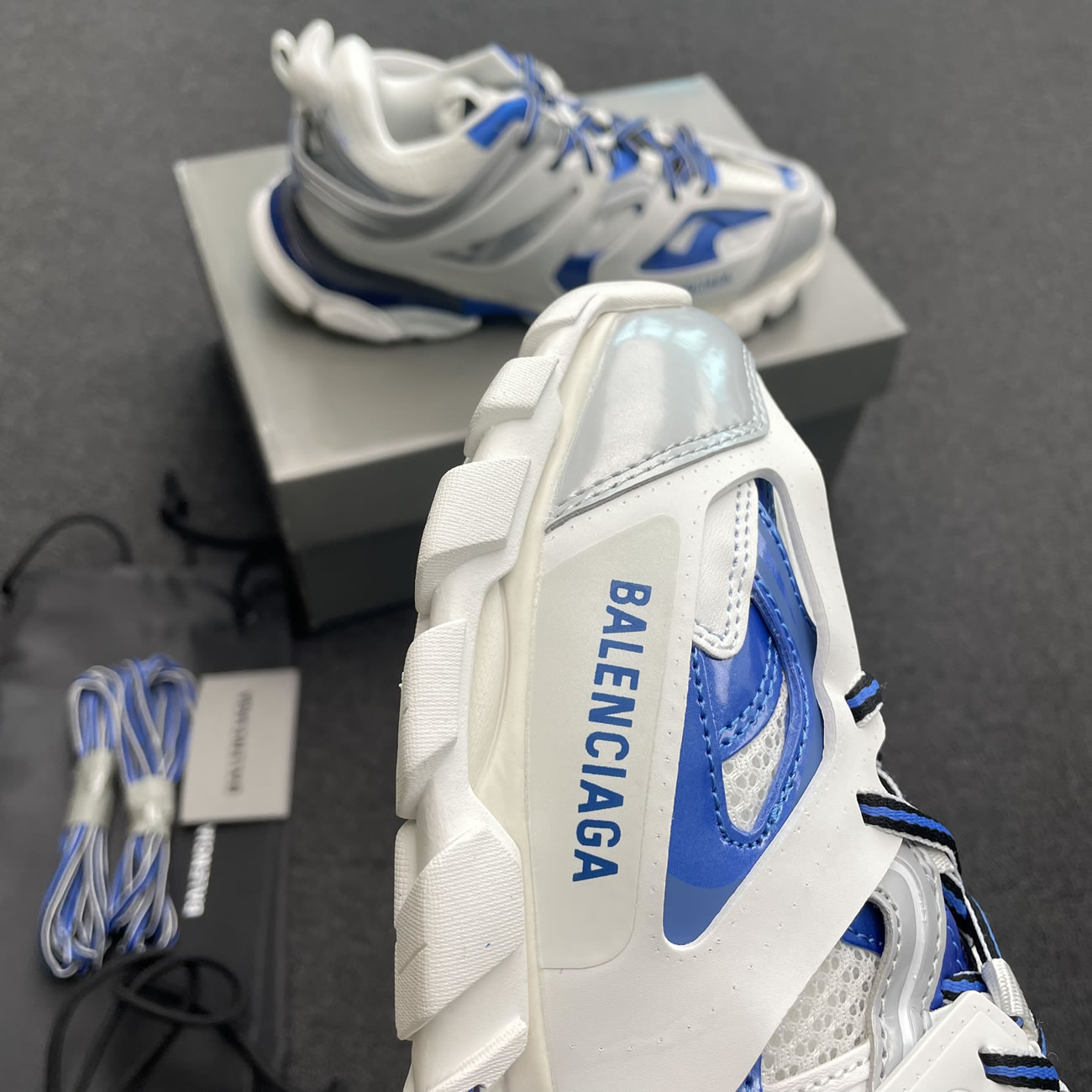 Balenciaga Track White Blue 542023w2fs99051 (3) - www.kitistry.com Balenciaga Track White Blue 542023w2fs99051 (3) - www.kitistry.com
