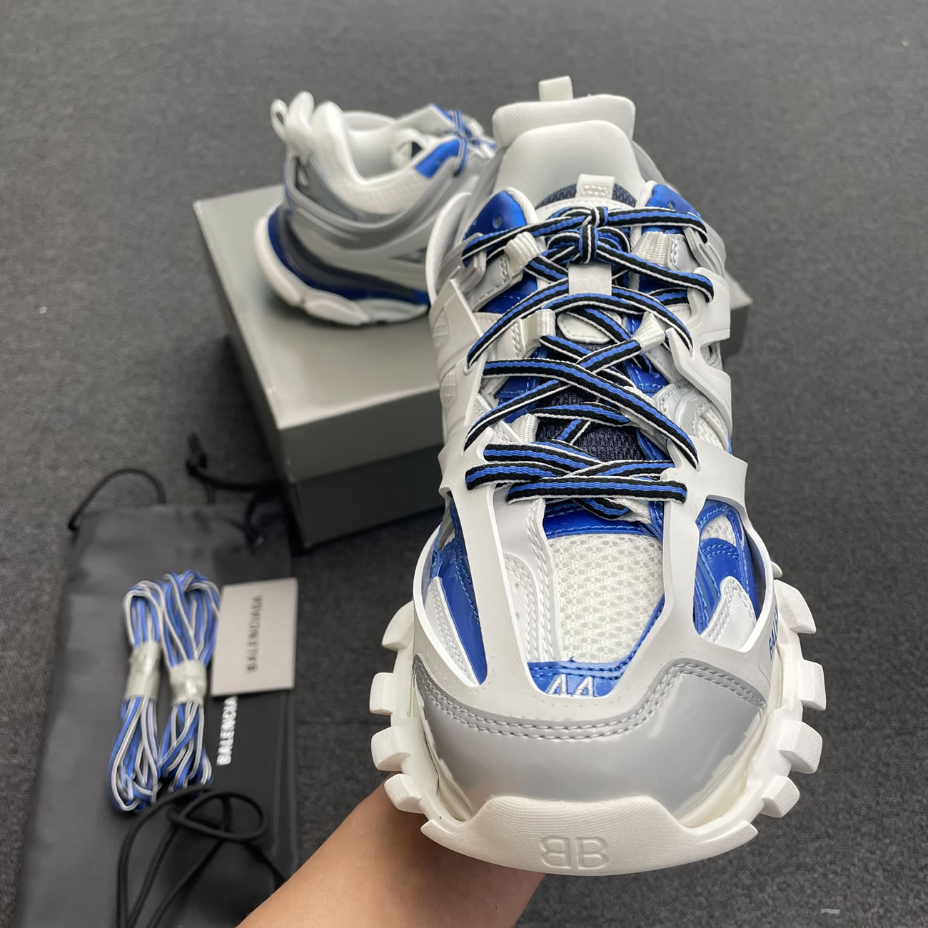 Balenciaga Track White Blue 542023w2fs99051 (4) - www.kitistry.com Balenciaga Track White Blue 542023w2fs99051 (4) - www.kitistry.com