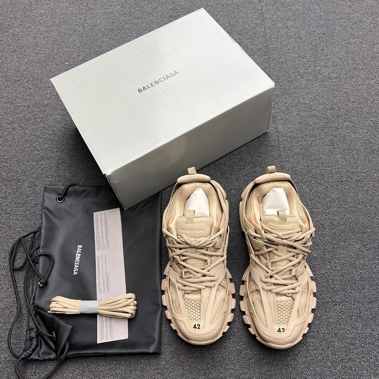 Balenciaga Track Beige W 542436w2la19870 (2) - www.kitistry.com Balenciaga Track Beige W 542436w2la19870 (2) - www.kitistry.com