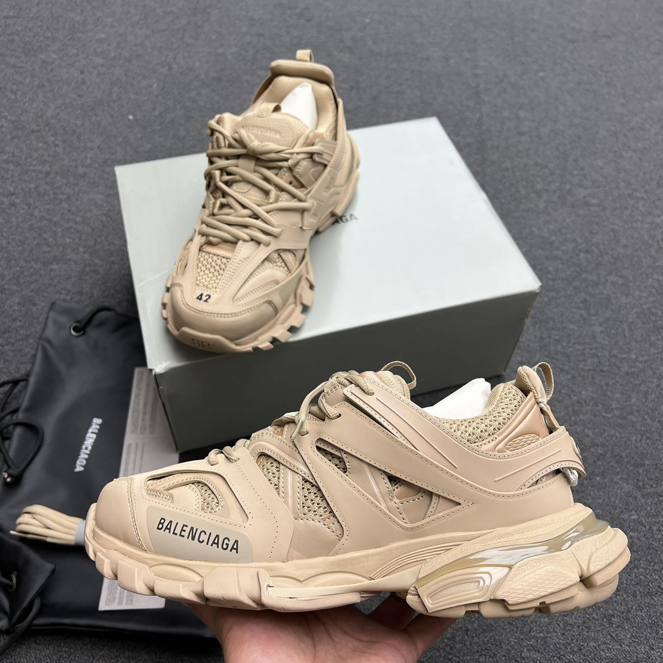 Balenciaga Track Beige W 542436w2la19870 (4) - www.kitistry.com Balenciaga Track Beige W 542436w2la19870 (4) - www.kitistry.com