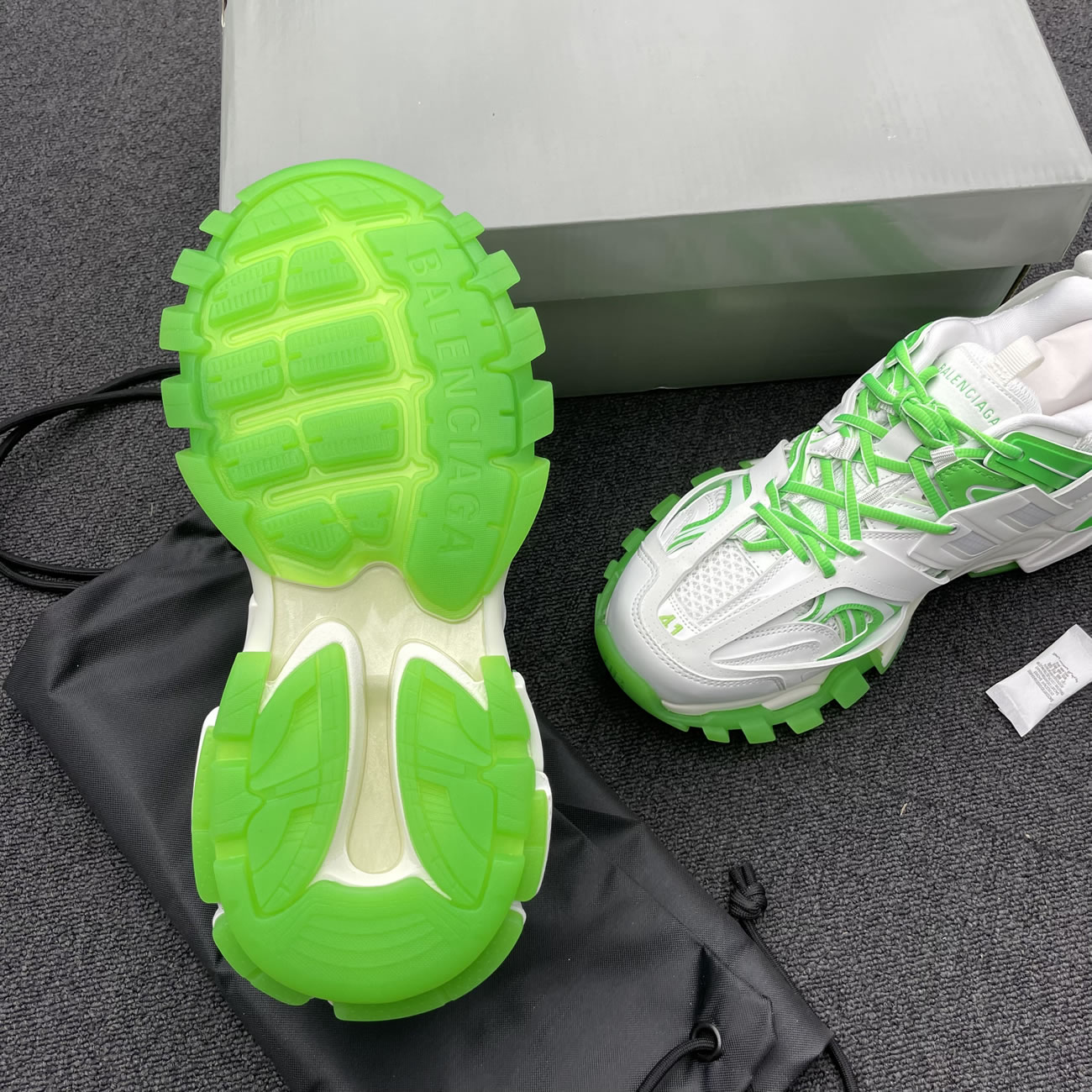 Balenciaga Track Led Sneaker 542436w3rl19035 (7) - www.kitistry.com Balenciaga Track Led Sneaker 542436w3rl19035 (7) - www.kitistry.com