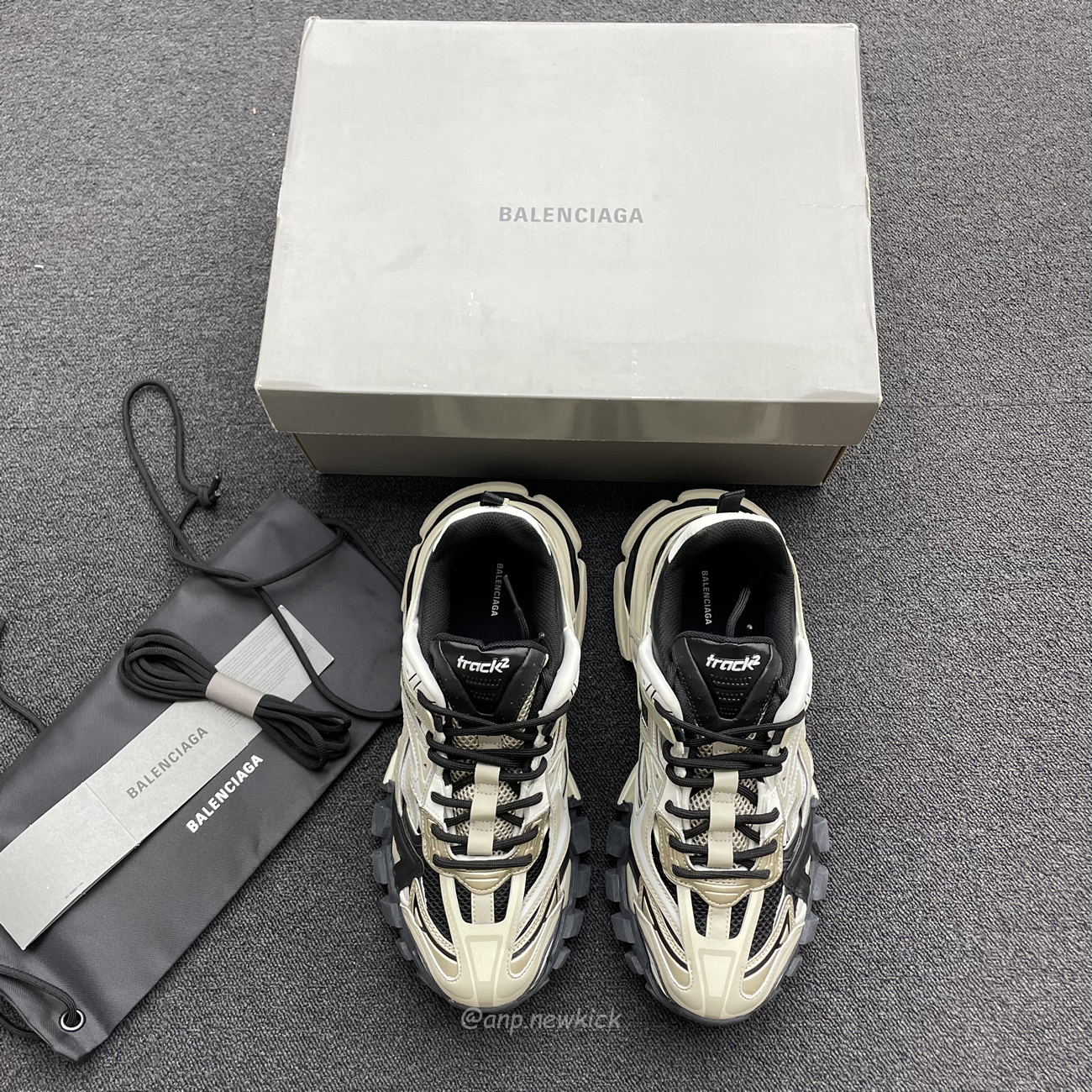 Balenciaga Track.2 Beige Black 568614w2gn38071 (10) - www.kitistry.com Balenciaga Track.2 Beige Black 568614w2gn38071 (10) - www.kitistry.com