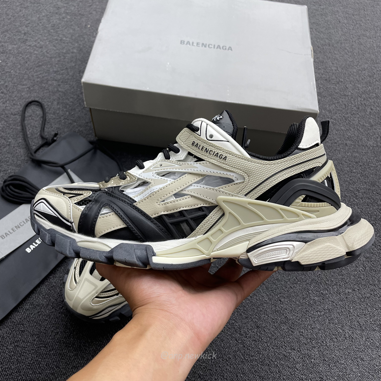 Balenciaga Track.2 Beige Black 568614w2gn38071 (16) - www.kitistry.com Balenciaga Track.2 Beige Black 568614w2gn38071 (16) - www.kitistry.com
