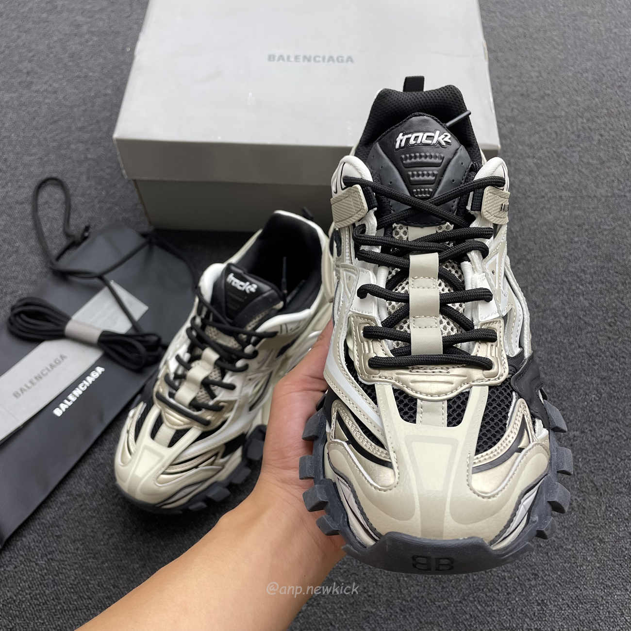 Balenciaga Track.2 Beige Black 568614w2gn38071 (17) - www.kitistry.com Balenciaga Track.2 Beige Black 568614w2gn38071 (17) - www.kitistry.com