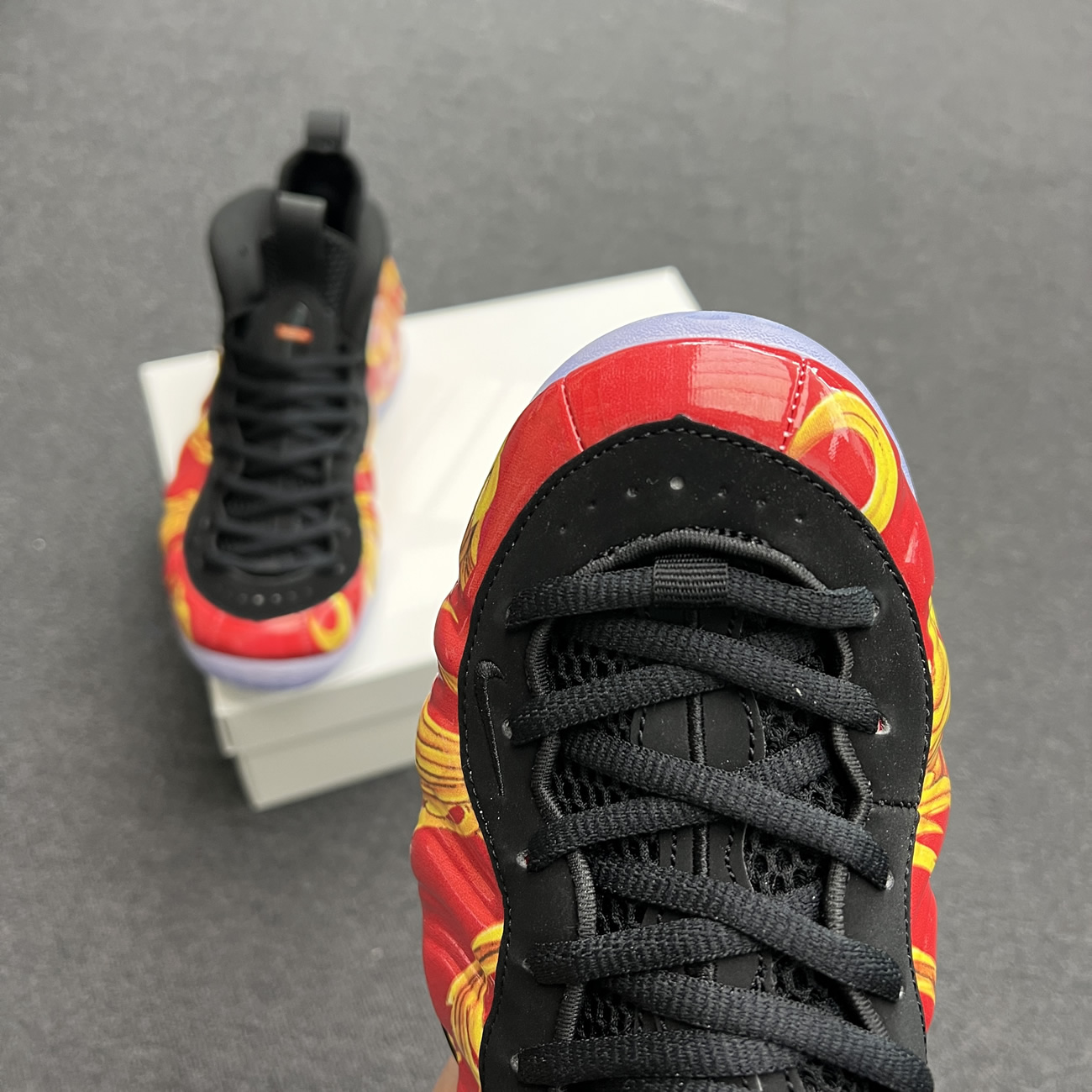 Nike Air Foamposite One Supreme Black Red 652792 001 600 (11) - www.kitistry.com Nike Air Foamposite One Supreme Black Red 652792 001 600 (11) - www.kitistry.com