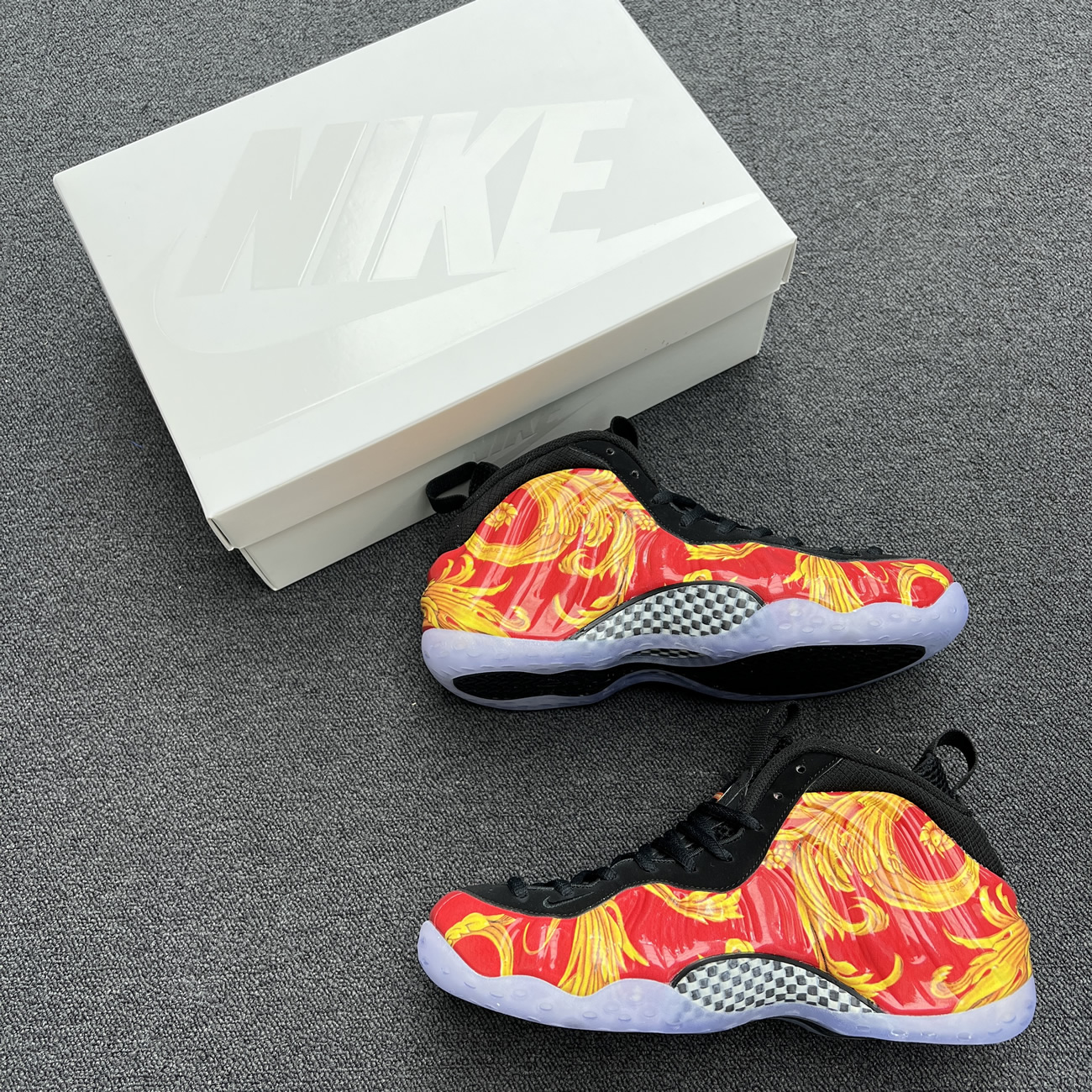 Nike Air Foamposite One Supreme Black Red 652792 001 600 (16) - www.kitistry.com Nike Air Foamposite One Supreme Black Red 652792 001 600 (16) - www.kitistry.com