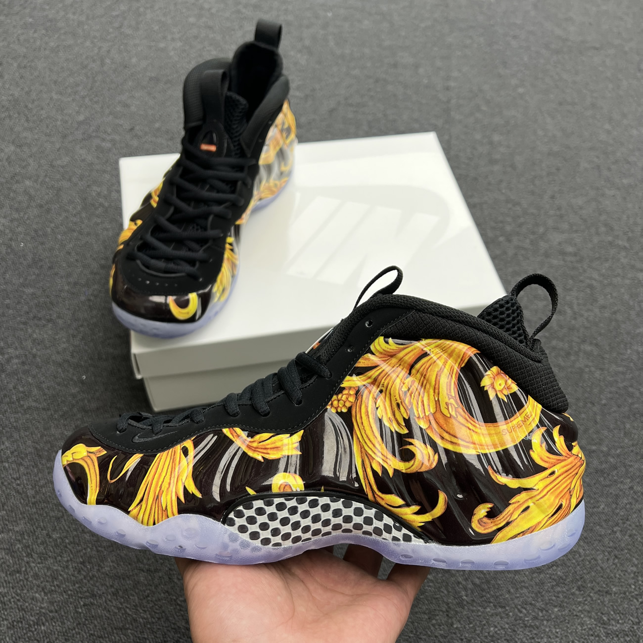Nike Air Foamposite One Supreme Black Red 652792 001 600 (5) - www.kitistry.com Nike Air Foamposite One Supreme Black Red 652792 001 600 (5) - www.kitistry.com