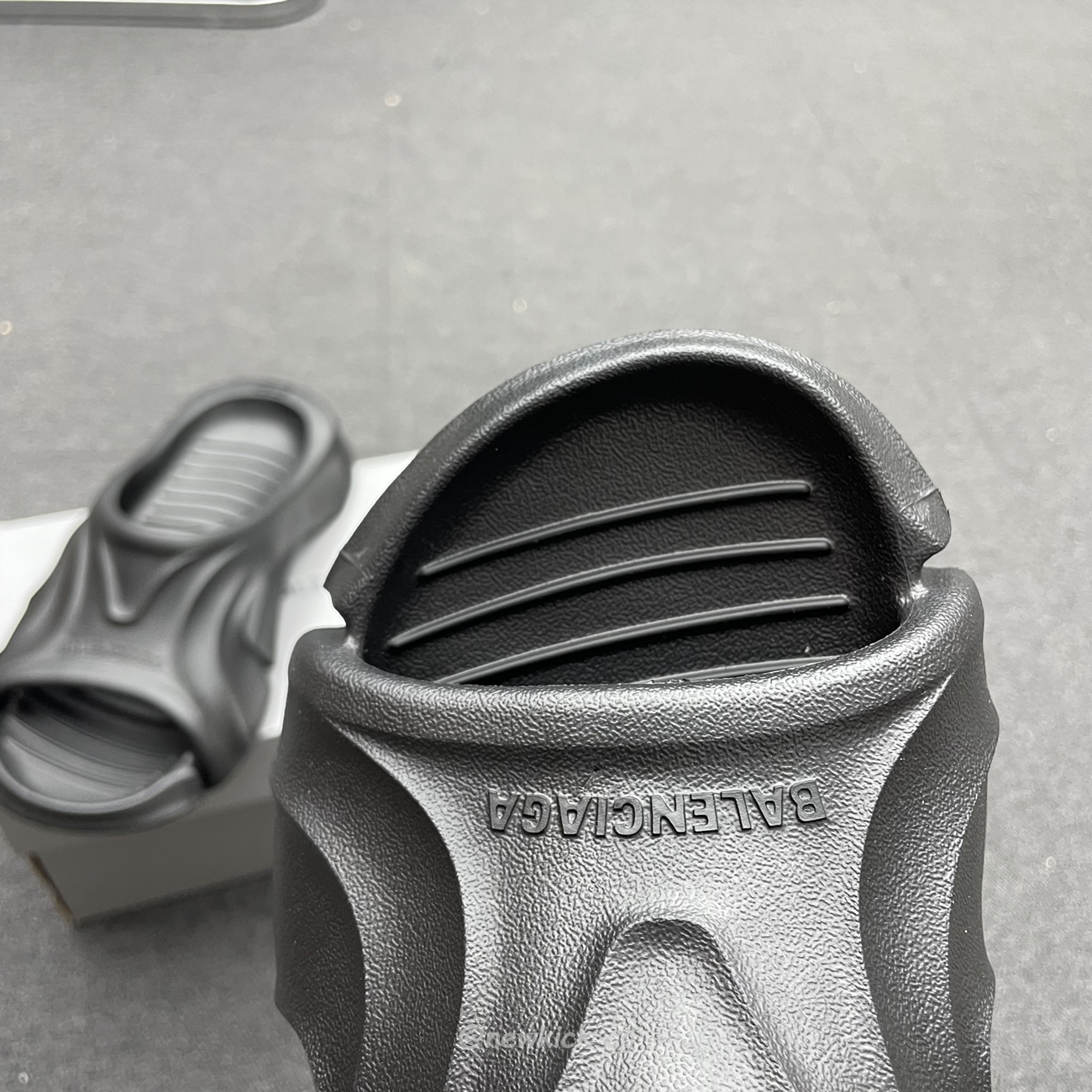 Balenciaga Mold Slide Sandal Black Beige 653874w3ce21000 (3) - www.kitistry.com Balenciaga Mold Slide Sandal Black Beige 653874w3ce21000 (3) - www.kitistry.com