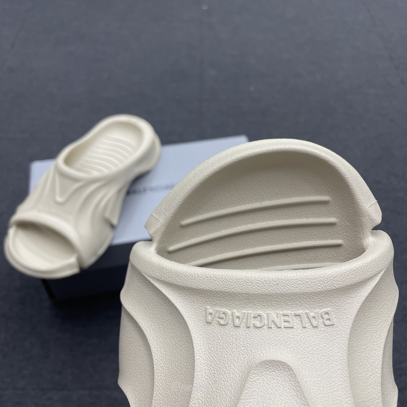 Balenciaga Mold Slide Sandal Black Beige 653874w3ce21000 (9) - www.kitistry.com Balenciaga Mold Slide Sandal Black Beige 653874w3ce21000 (9) - www.kitistry.com