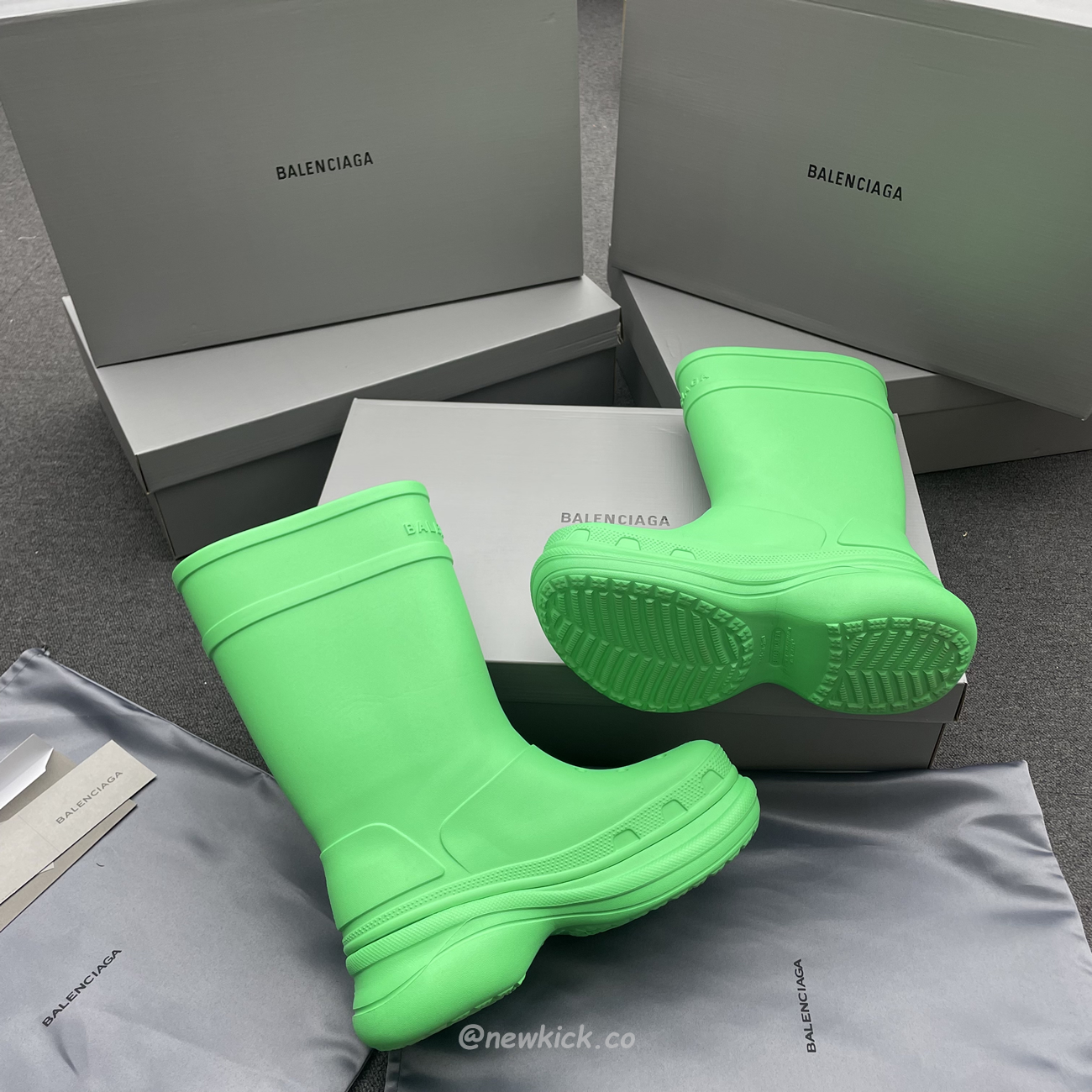 Balenciaga X Crocs Boot Black White Green Bright Pink Beige Rubber 677388w1s8e1000 (9) - www.kitistry.com Balenciaga X Crocs Boot Black White Green Bright Pink Beige Rubber 677388w1s8e1000 (9) - www.kitistry.com