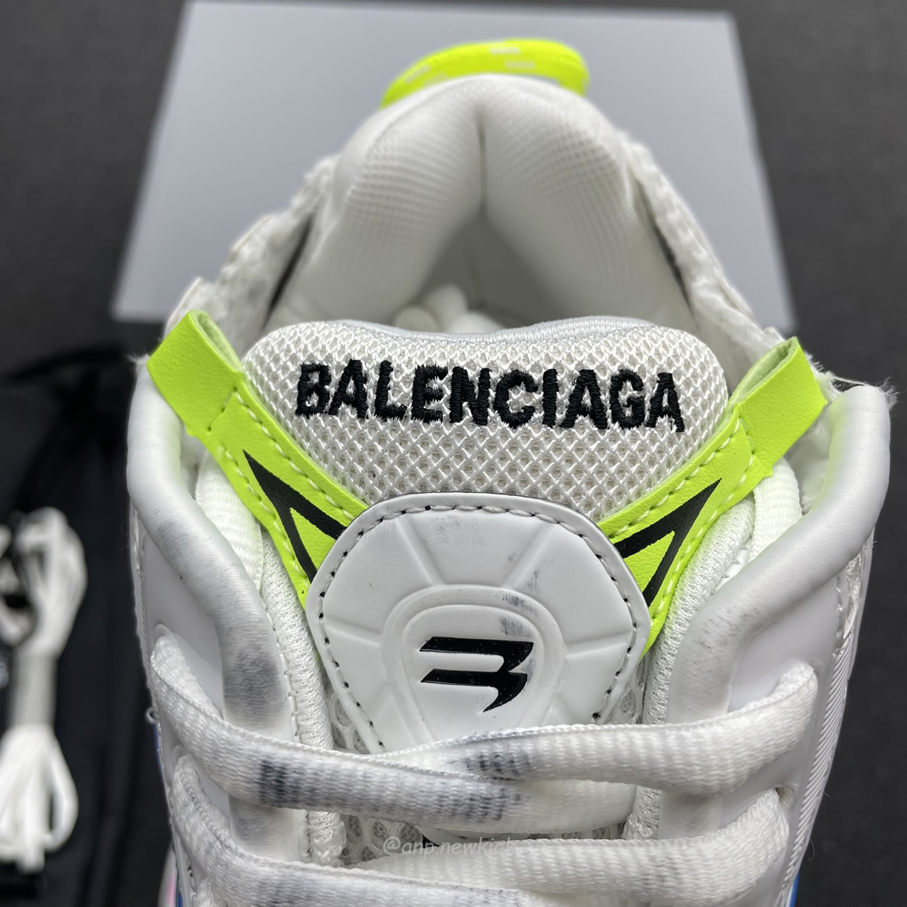 Balenciaga Multicolor Mesh Rubber White 677403 W3rb6 9645 (7) - www.kitistry.com Balenciaga Multicolor Mesh Rubber White 677403 W3rb6 9645 (7) - www.kitistry.com