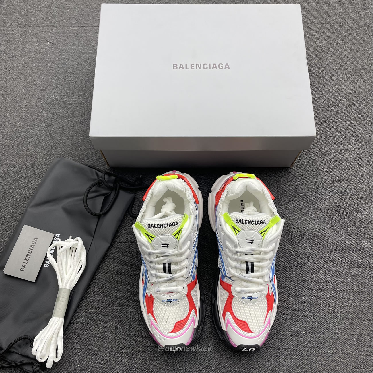 Balenciaga Multicolor Mesh Rubber White 677403 W3rb6 9645 (9) - www.kitistry.com Balenciaga Multicolor Mesh Rubber White 677403 W3rb6 9645 (9) - www.kitistry.com