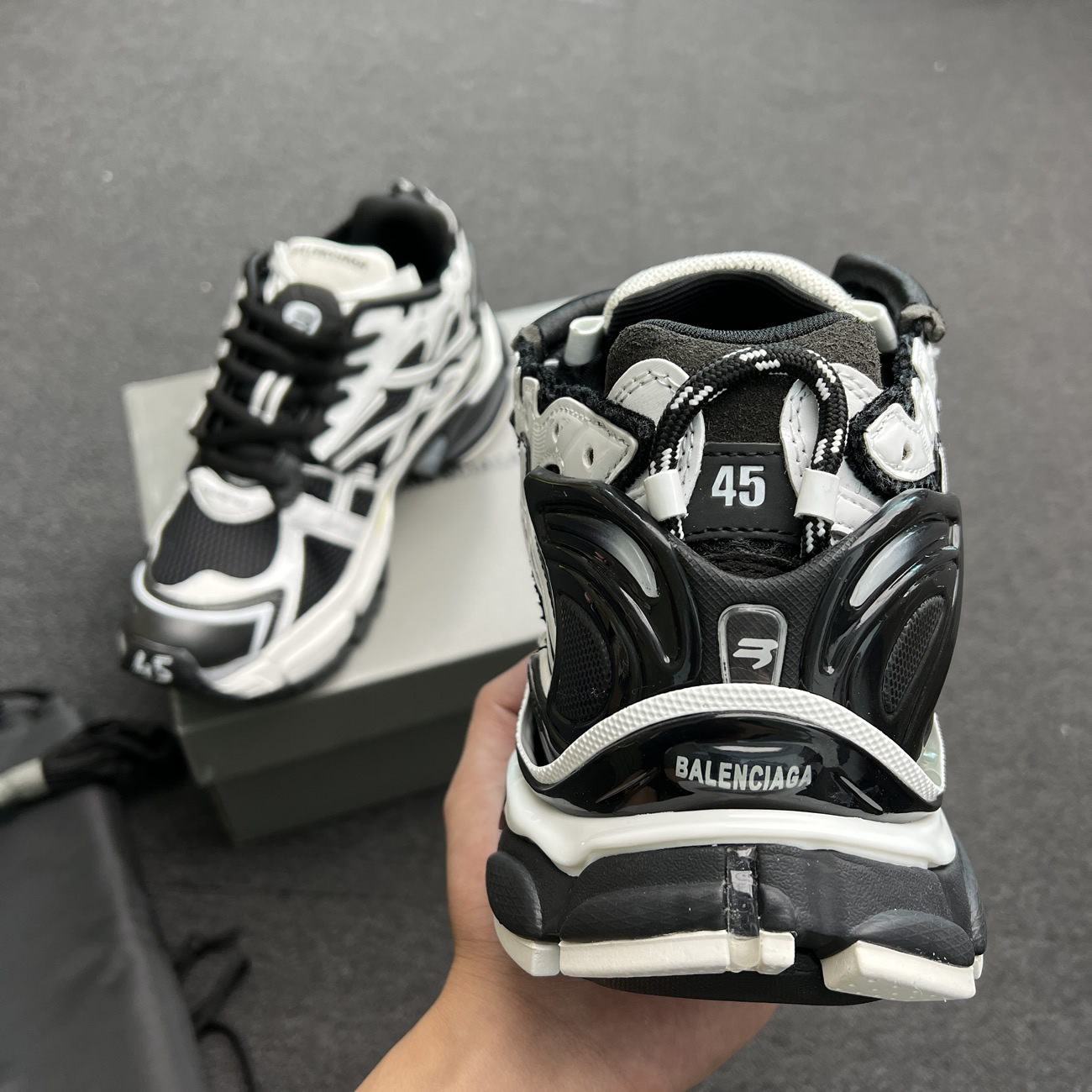 Balenciaga Runner White Black White 677403w3rb29010 (8) - www.kitistry.com Balenciaga Runner White Black White 677403w3rb29010 (8) - www.kitistry.com