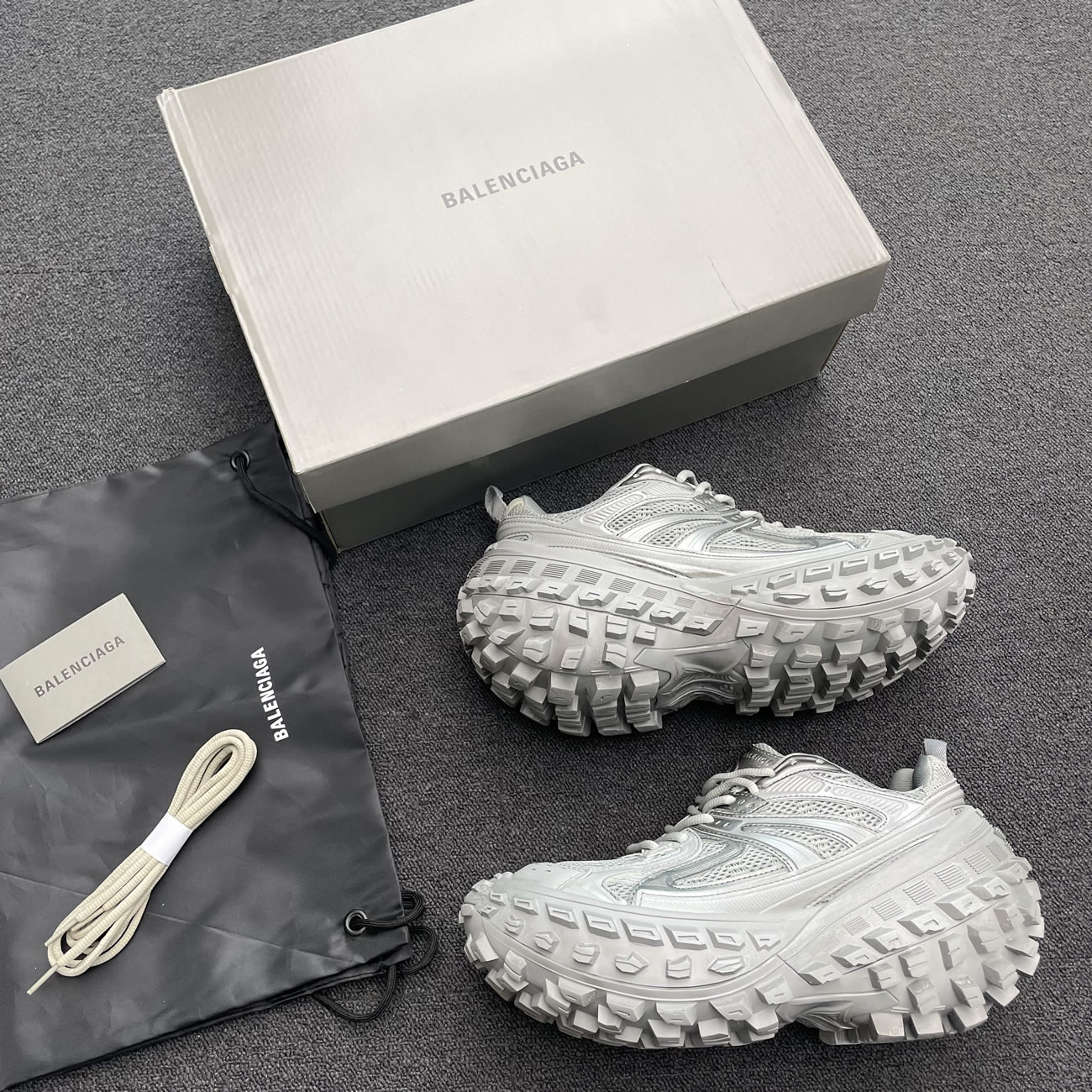 Balenciaga Defender Green Black Grey Navy Beige (18) - www.kitistry.com Balenciaga Defender Green Black Grey Navy Beige (18) - www.kitistry.com